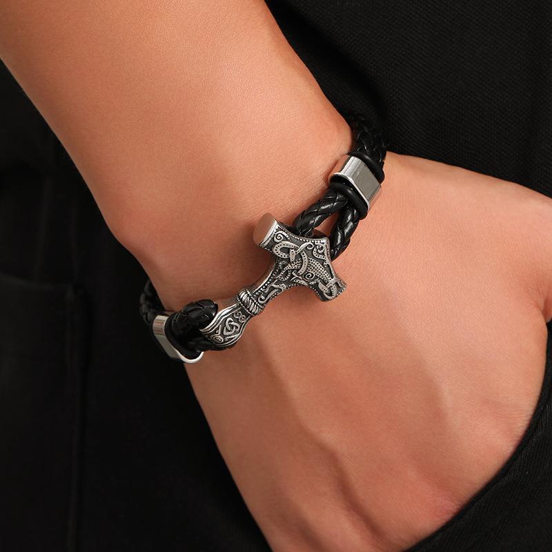 Quake Viking Leather Bracelet